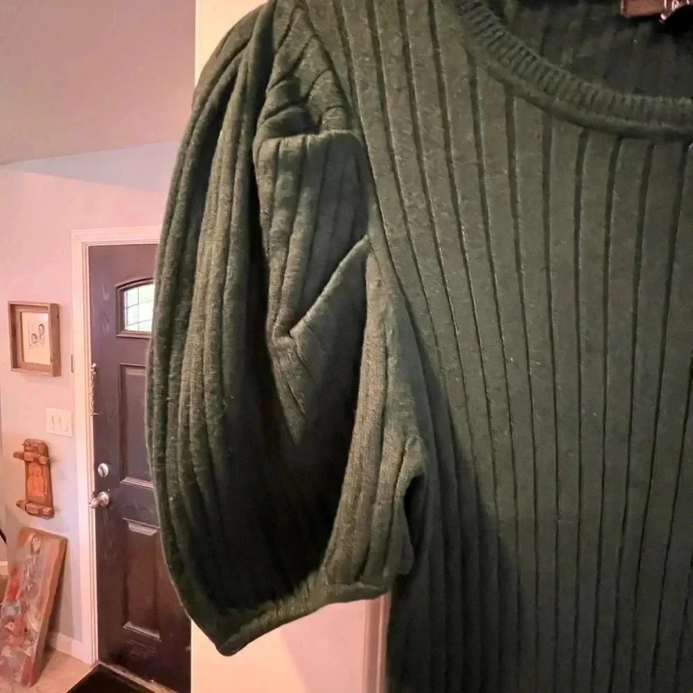 Iris Sweater - Small - Picture 2 of 6